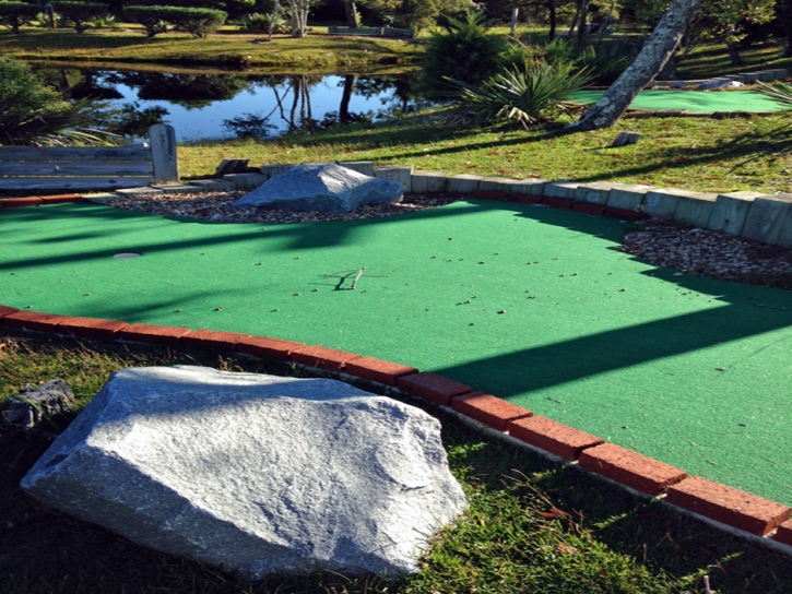 Putting Greens Cape Canaveral Florida Fake Grass Pools